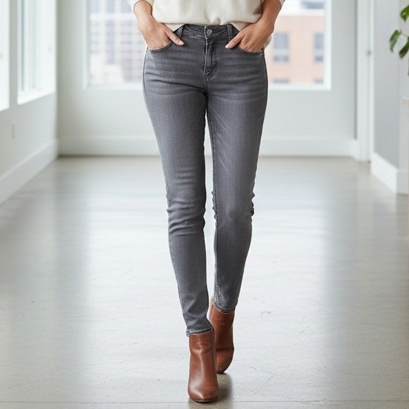 Athleta Denim - Athleta Sculptek Women's Ultra High-Rise Skinny Gray Denim Wash Jeans - Size 10